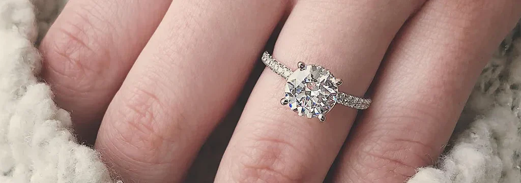 How to Choose the Perfect Wide-Band Diamond Engagement Ring